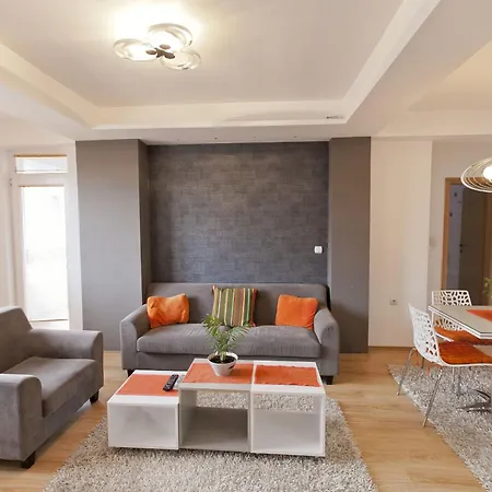 Apartament Tina *